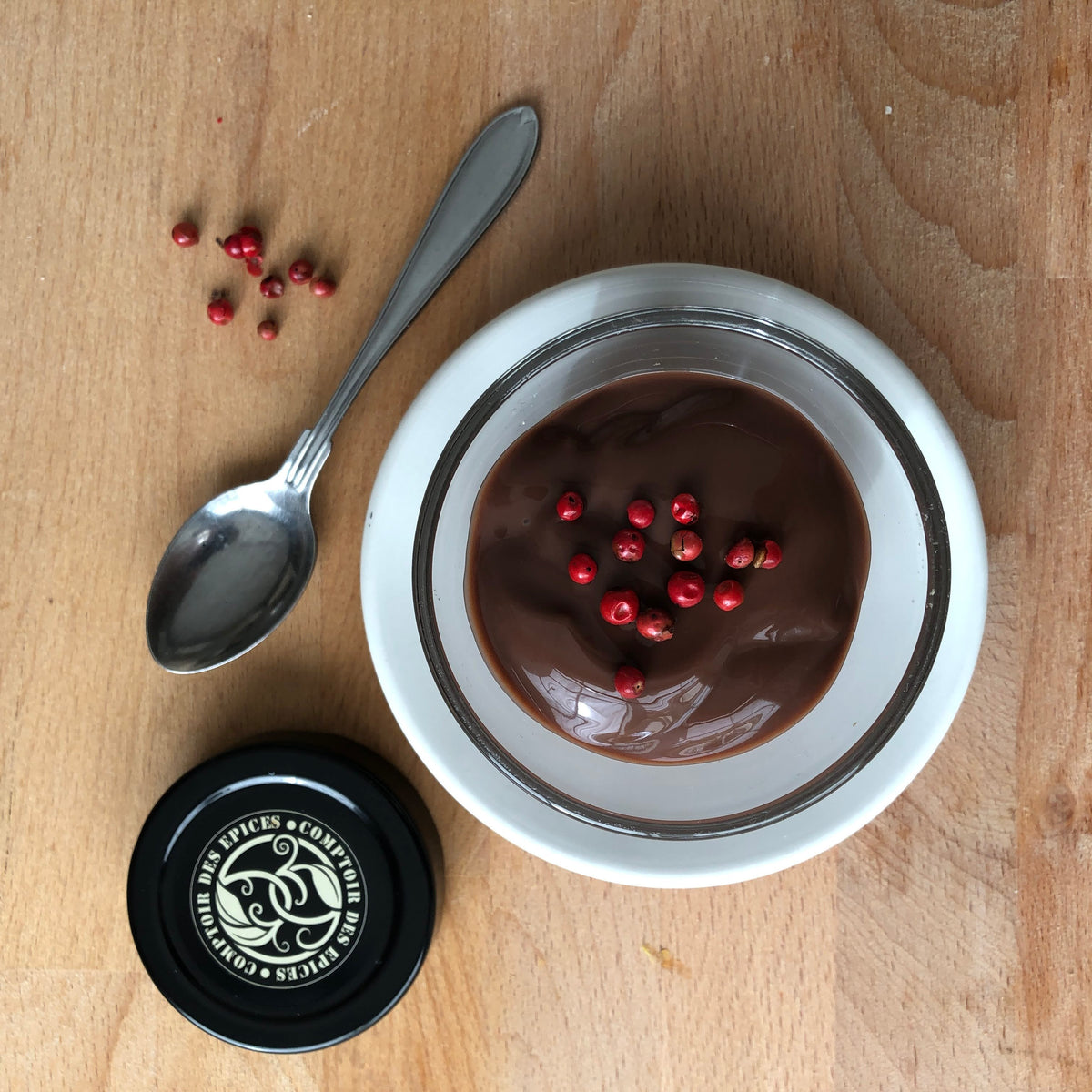 Mousse au chocolat noir & aux baies roses